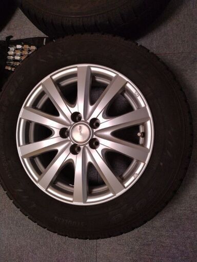 スタッドレスタイヤ+アルミホイール4本セット195/65R15