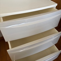 衣装ケースの画像