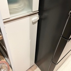 ニトリのキャビネット（食器棚）の画像