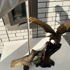 鷹　　置物　　鉄製の画像