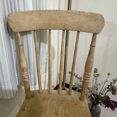 アンティークチェアの画像