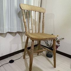 アンティークチェアの画像