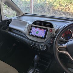 フィット　G　お手頃価格のコンパクトカー　オシャレなボディカラーの画像