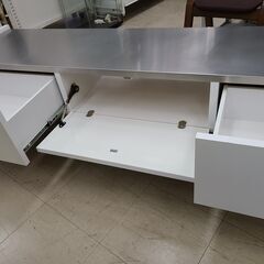 J1772【リユースのサカイ柏店】LOWYA　ロウヤ　ステンレスTV台　ローテレビ台　ホワイト　クリーニング済　新品参考価格55,990円の画像