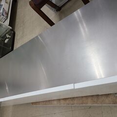 J1772【リユースのサカイ柏店】LOWYA　ロウヤ　ステンレスTV台　ローテレビ台　ホワイト　クリーニング済　新品参考価格55,990円の画像