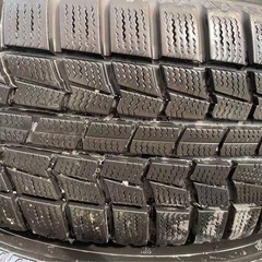 215/65R16タイヤホイールの画像