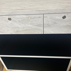 造作家具　ホテルライク　大理石柄収納棚の画像