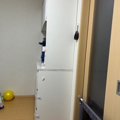 造作家具　ホテルライク　大理石柄カップボードの画像