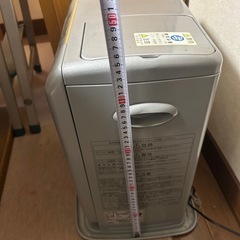 石油ヒーター　ファンヒーターの画像