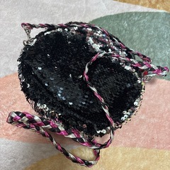 スパンコール猫ポシェットの画像