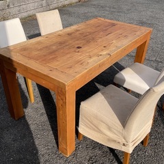 生木のダイニングテーブルセットの画像