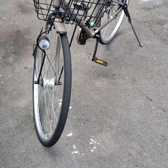 【リサイクルショップどりーむ天保山店】No.536　自転車　27インチ　7段切り替え・ＬＥＤオートライト・鍵付き🎵　歯飛び有り😢の画像