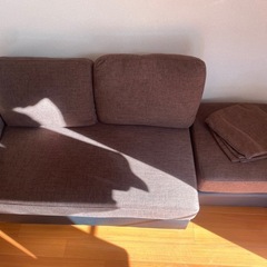 シックなソファー、状態良好です！の画像