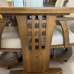 無料！ダイニングテーブルセット
の画像