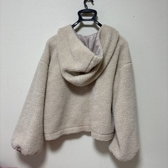 LaxDanTia  フード付きボアジャケット　えむM　ベージュの画像