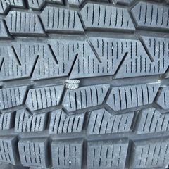225/65/17ハリアーなどに。スタッドレスホイール付の画像