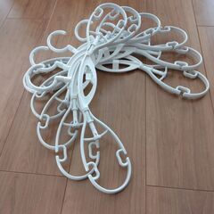 ★ニトリ　衣類が乾きやすいハンガー６本組（グレー）★美品の画像