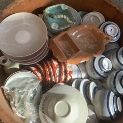 アンティーク食器，花器の画像