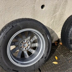 ヴェルファイア　　アルミスタットレスタイヤの画像