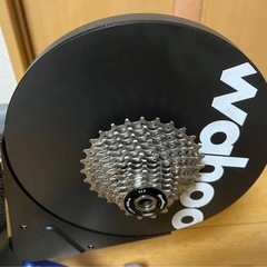 Wahoo KICKR V5 スマートトレーナー サイクルトレーナーの画像