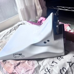 GSR750 【美品】シールド　フェンダーレスセットの画像