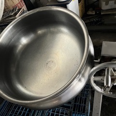 蒸気鍋120リットルの鍋の画像