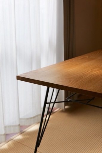 オーク突板 × アデペシュ アイアン脚 ダイニングテーブル 幅160cm オーク突板 × アデペシュ アイアン脚 ダイニングテーブル 幅160cm