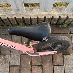 ストライダー　ピンクの画像