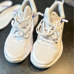 アシックス　バッシュ　ローカット　バスケ　ミニバス
の画像