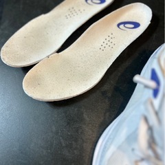 アシックス　バッシュ　ローカット　バスケ　ミニバス
の画像