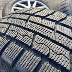 スタッドレス 215/60R16 東北東北6県無料配送対応‼️爆安‼️最終値下げ‼️①超超超バリ溝❗ 国産トーヨータイヤ‼️ アルミ付き 国産 タイヤ !!　スタッドレスの画像