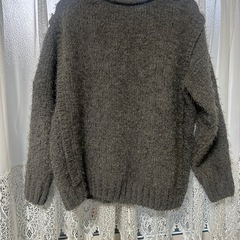 暖かいセーター　毛玉ホツレ無し　思い切って服を処分します。の画像