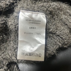 暖かいセーター　毛玉ホツレ無し　思い切って服を処分します。の画像