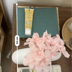 ベッドサイドテーブル、ナイトテーブルの画像