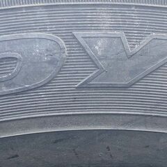 スタッドレス 215/60R16 東北東北6県無料配送対応‼️爆安‼️最終値下げ‼️①超超超バリ溝❗ 国産トーヨータイヤ‼️ アルミ付き 国産 タイヤ !!　スタッドレスの画像