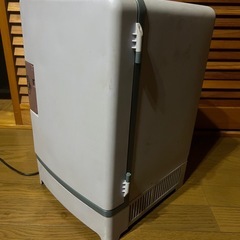 値下げ⭐️格安（中古）プラスチック冷蔵庫の画像