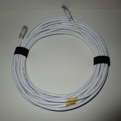 LANケーブル　cat6　およそ１０ｍ　３本の画像