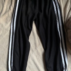 120センチ　黒長ズボン4本せっとセットの画像