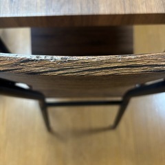 ダイニングテーブル(お話し中)の画像