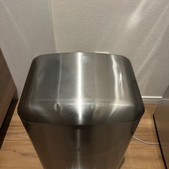 ステンレスごみゴミ箱の画像