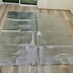 無料で差しあげます 山善製 ホットカーペット+アルミシートの画像