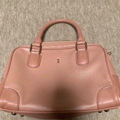 ピンクカバンの画像