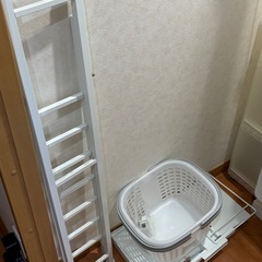 突っ張りランドリーラック　引き取り予定あり
の画像
