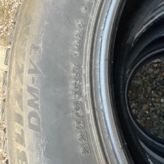 スタッドレスタイヤの画像