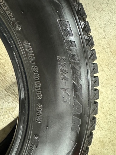 175/80r16　スタッドレス　
