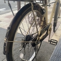 ブリヂストン　ラピス　白　カゴ付き自転車　ギアなし　前後ろカゴ付き　かぎあり　26インチ の画像