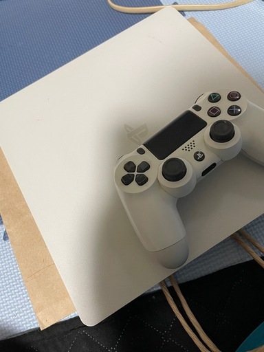プレステ4白