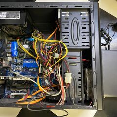 パソコン（ケース、マザボ、電源あり）、DVDドライブの画像