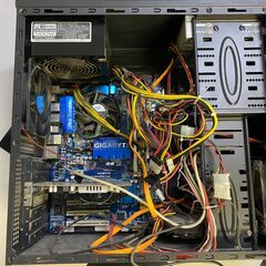 パソコン（ケース、マザボ、電源あり）、DVDドライブの画像