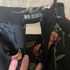 花柄ミニスカートの画像